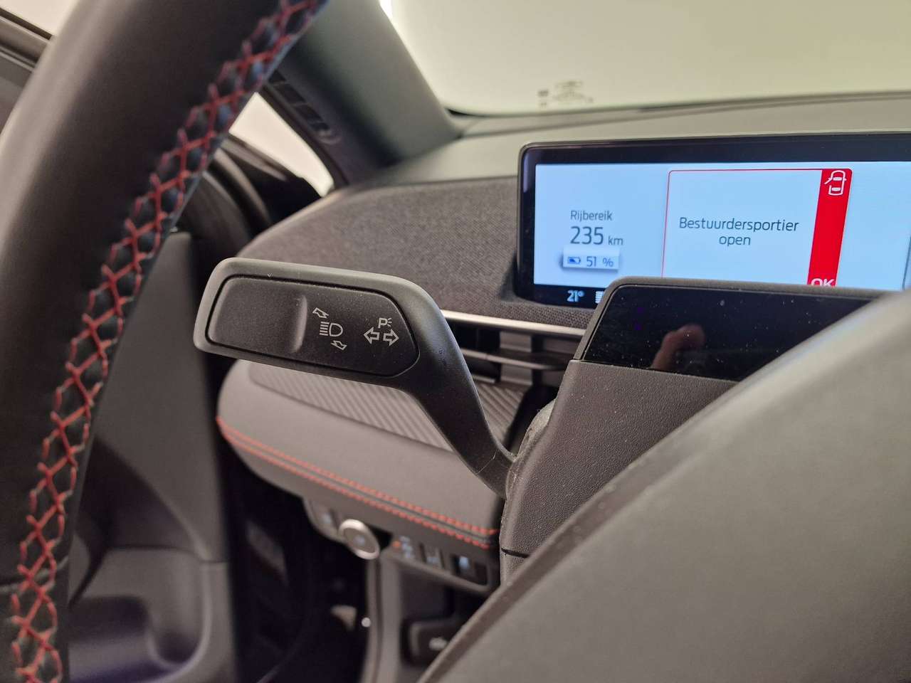 Ford Mustang Mach-E PREMIUM EXTENDED RANGE +TAL VAN OPTIES — foto 12 van 16