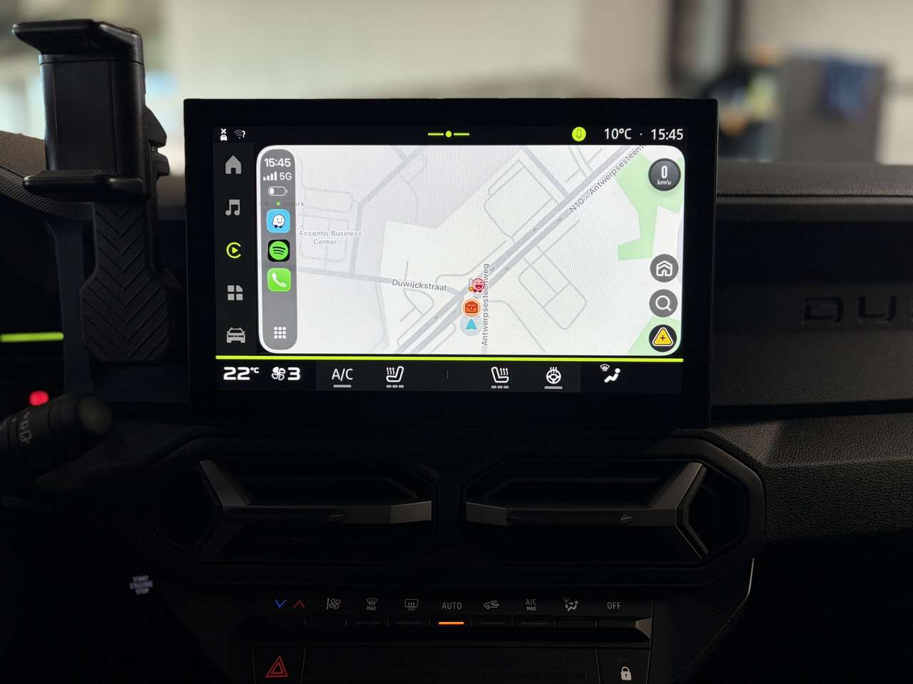 Dacia Duster Journey Hybrid 140 PK — foto 11 van 18