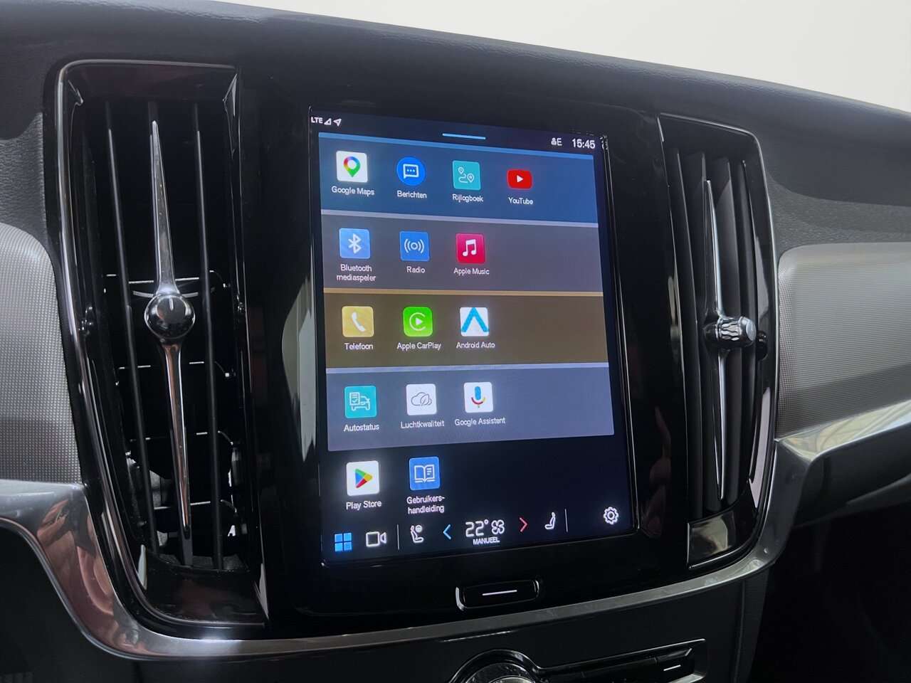 Volvo V90 T6 AWD Core Bright Harmann Kardon Trekhaak — foto 12 van 19