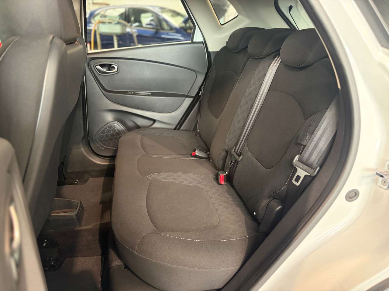 Renault Captur Limited | Apple CarPlay | Cruise Control — foto 6 van 15