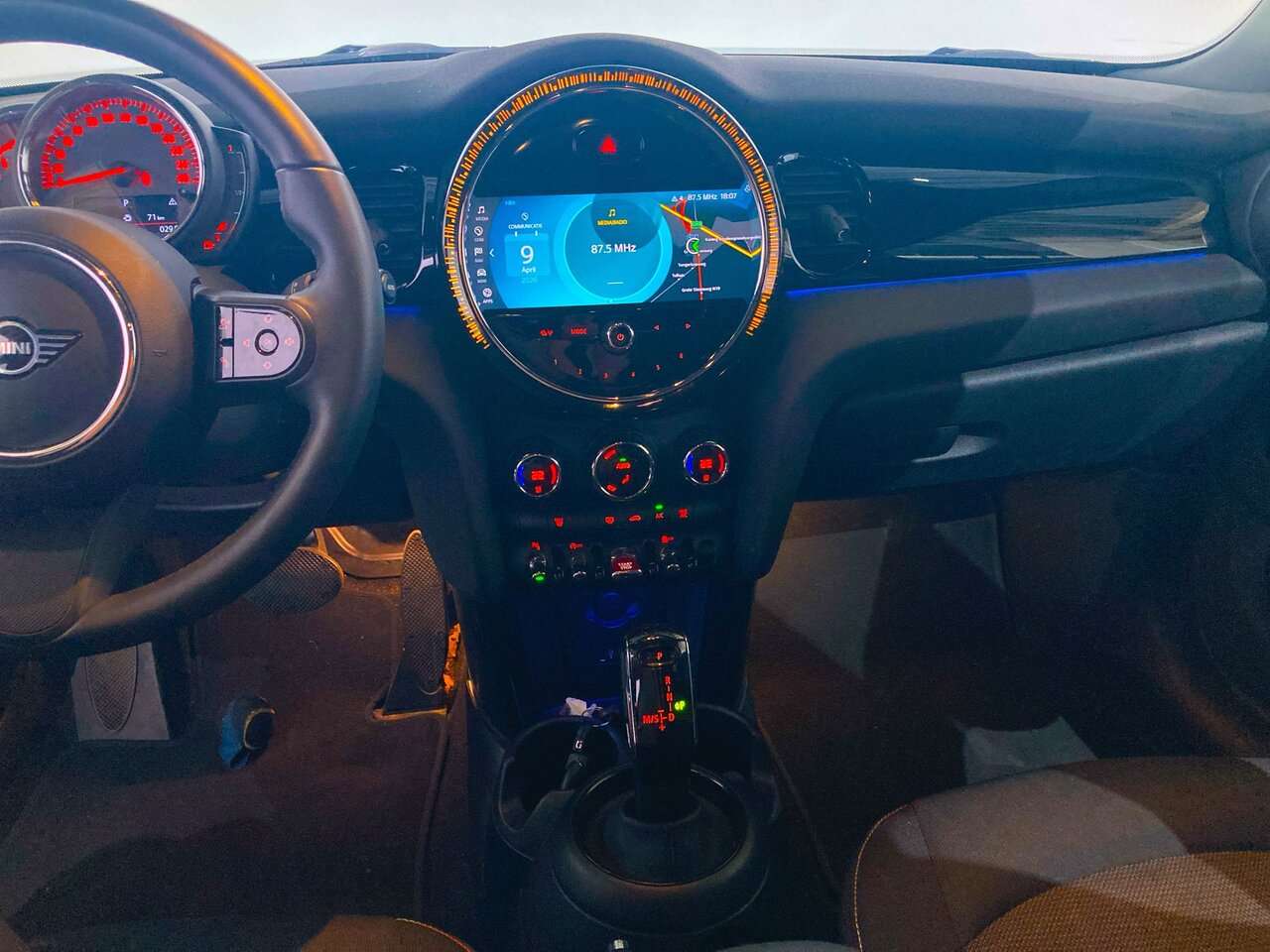 MINI One Automaat/Navi/Led/ — foto 21 van 24