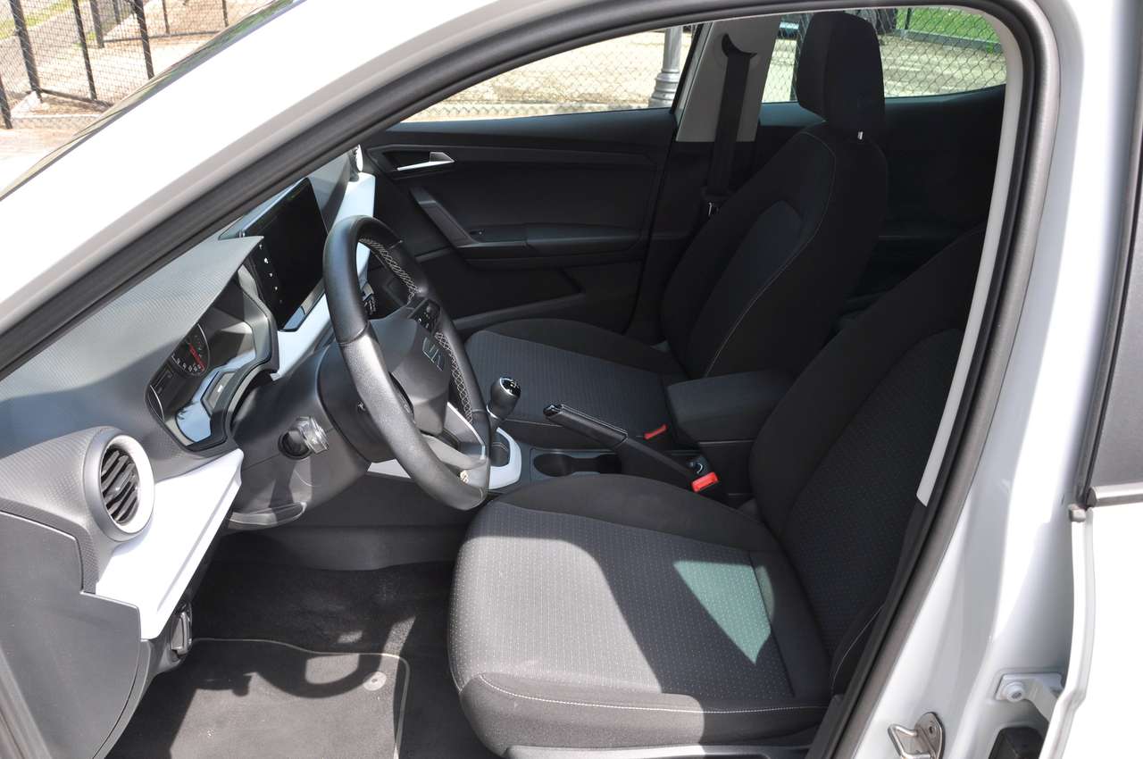SEAT Arona 1.0 TSI "Move" Benzine - 24.500 Km - Manueel — foto 6 van 15