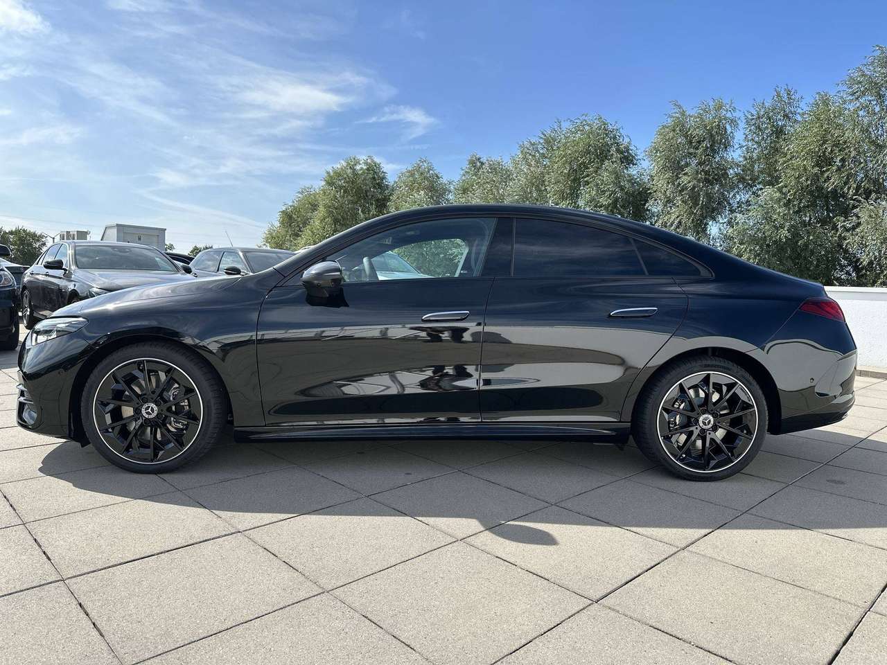 Mercedes-Benz CLA 250 + ELECTRIC AMG Line Head-up 19" Premium Plus pakket — foto 3 van 19