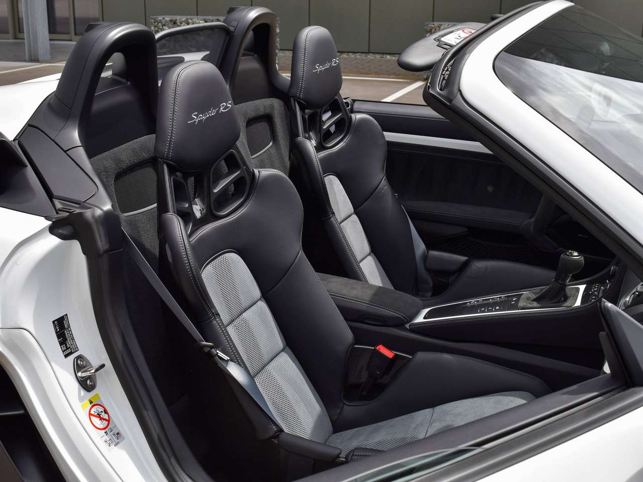 Porsche Boxster 718 Spyder RS / 4.0 PDK / Pure White / 1st Owner — foto 21 van 25