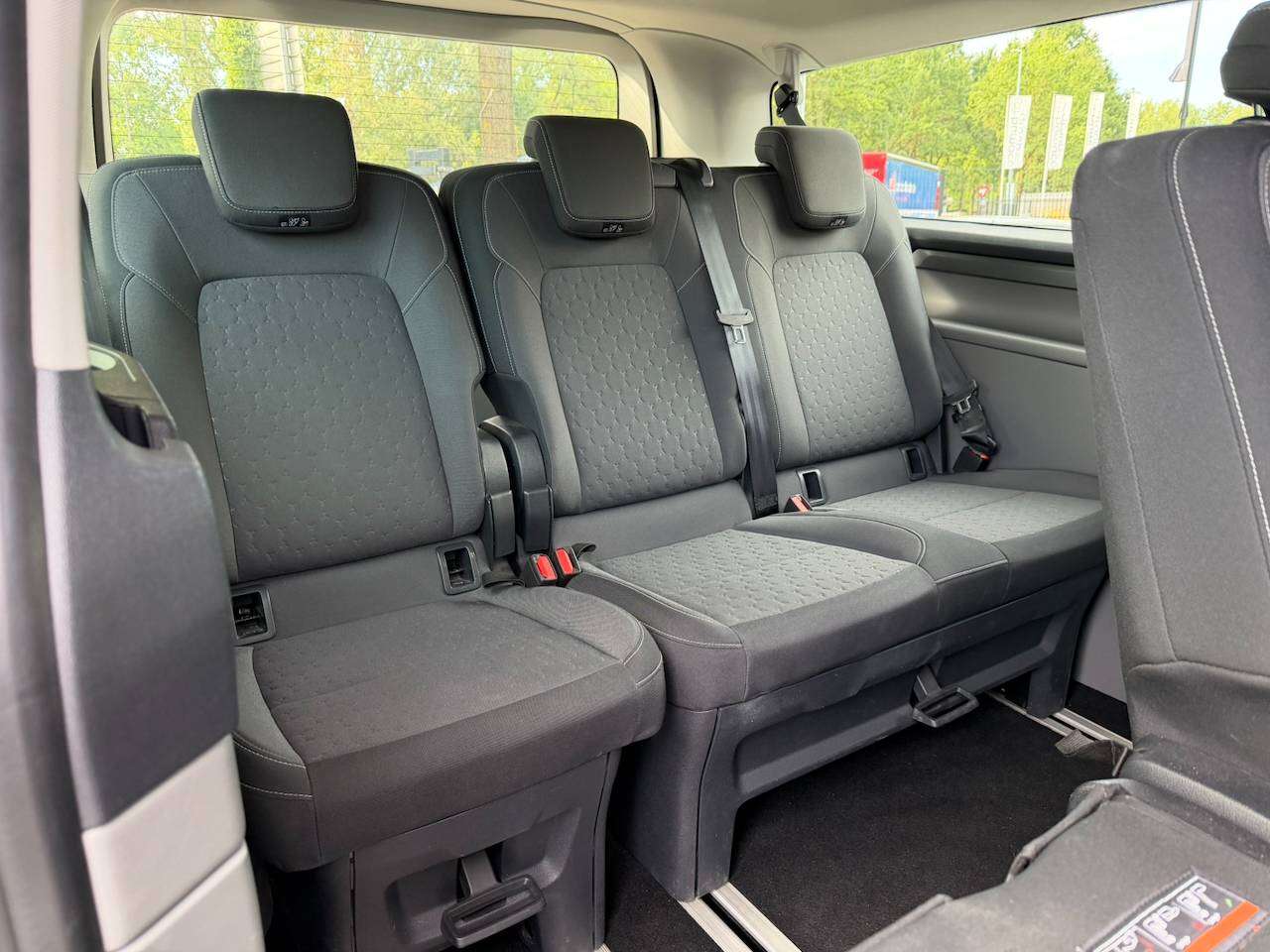 Ford Tourneo Custom TITANIUM 9PL CARPLAY CAMERA — foto 11 van 19