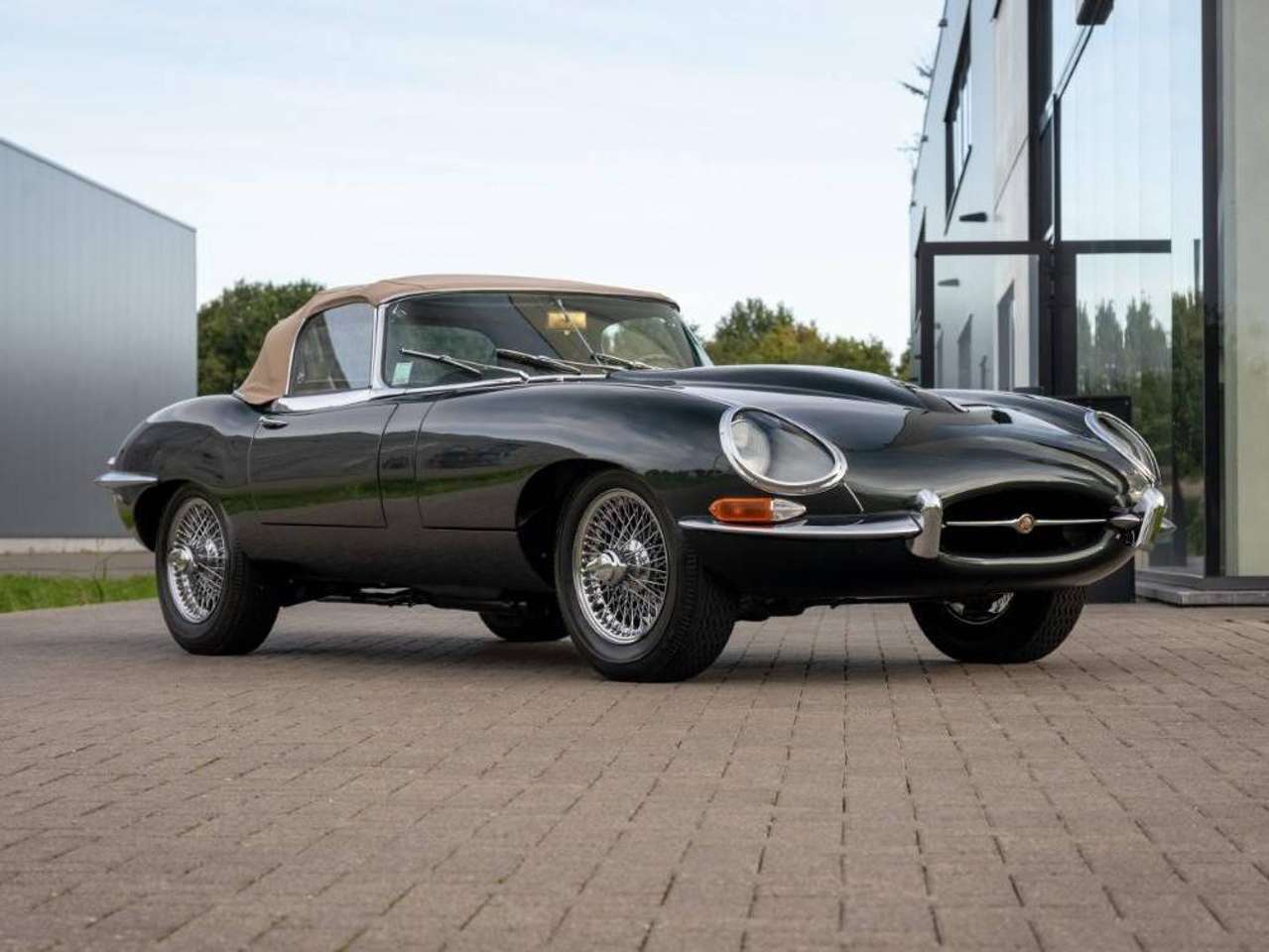 Jaguar E-Type 4.2 Cabrio — foto 5 van 25