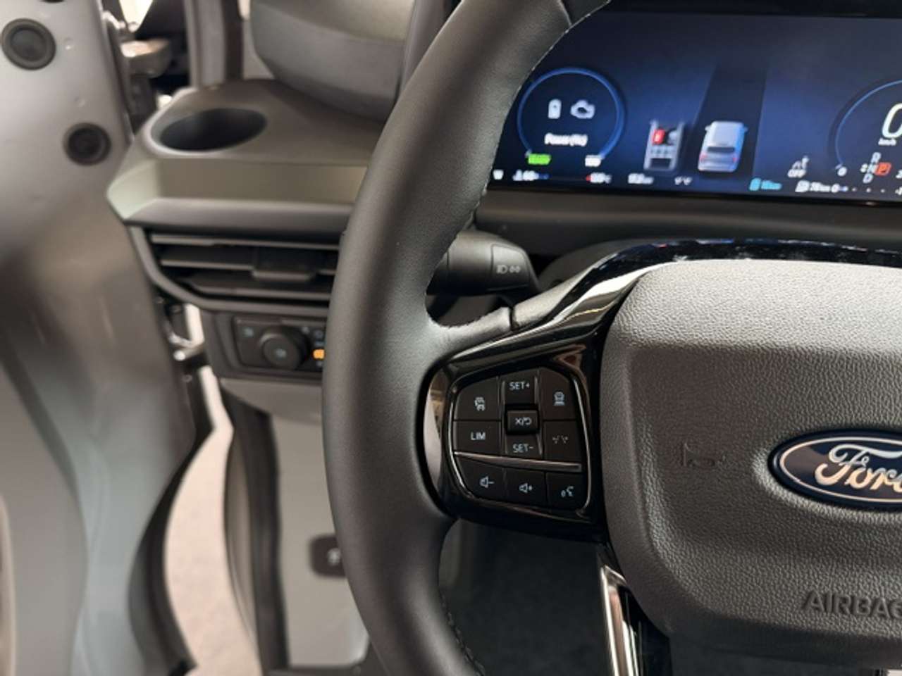 Ford Transit Custom MULTI-USE L2 SPORT PHEV 5 ZIT NIEUW OKM 45400+BTW — foto 18 van 23
