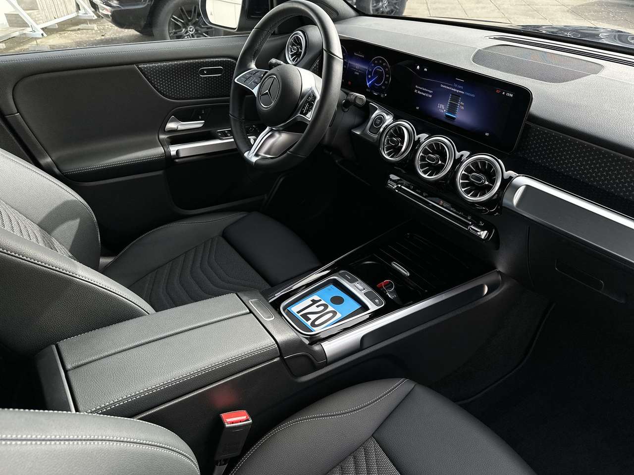 Mercedes-Benz EQB 300 4Matic 7 PLAATS Sfeer Progressive Camera Navigatie — foto 12 van 21