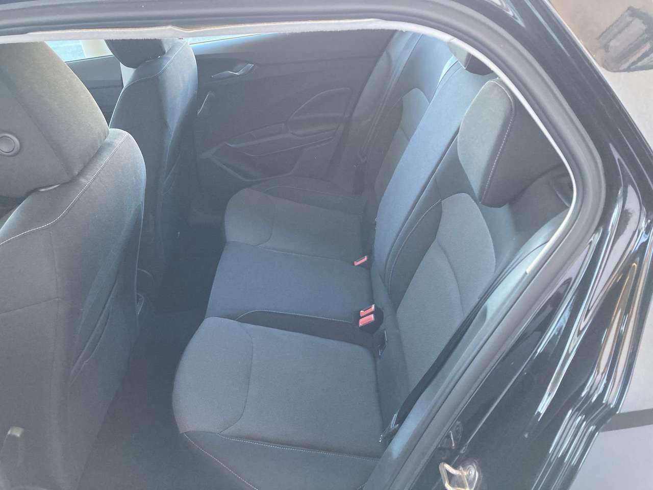 Skoda Fabia 1.0TSI BENZINE  AUTOMAAT MET SLECHTS 17000KM!!!!! — foto 9 van 23