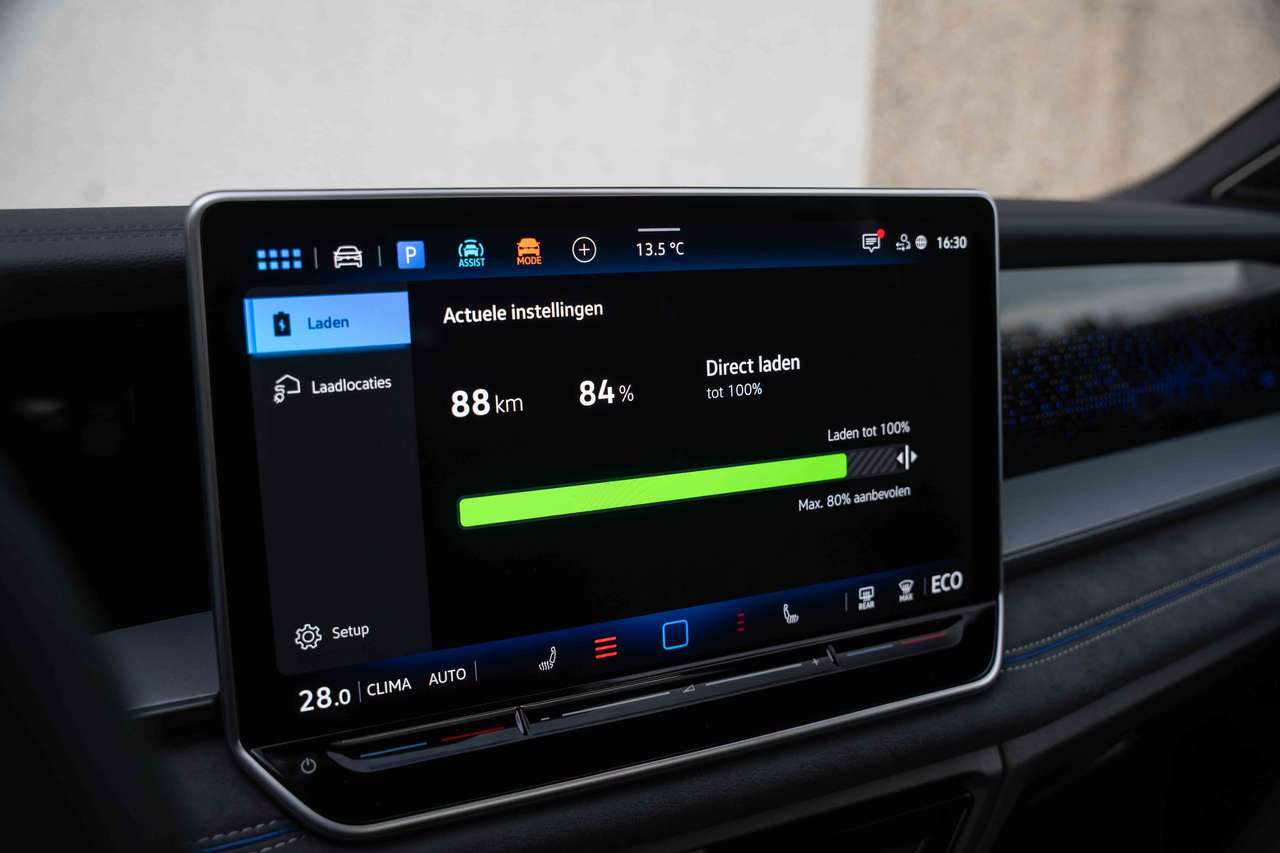 Volkswagen Tayron eHybrid R-LINE/PANO/IQLIGHTS/HUD/H&K/ACC/360/TREKH — foto 24 van 25