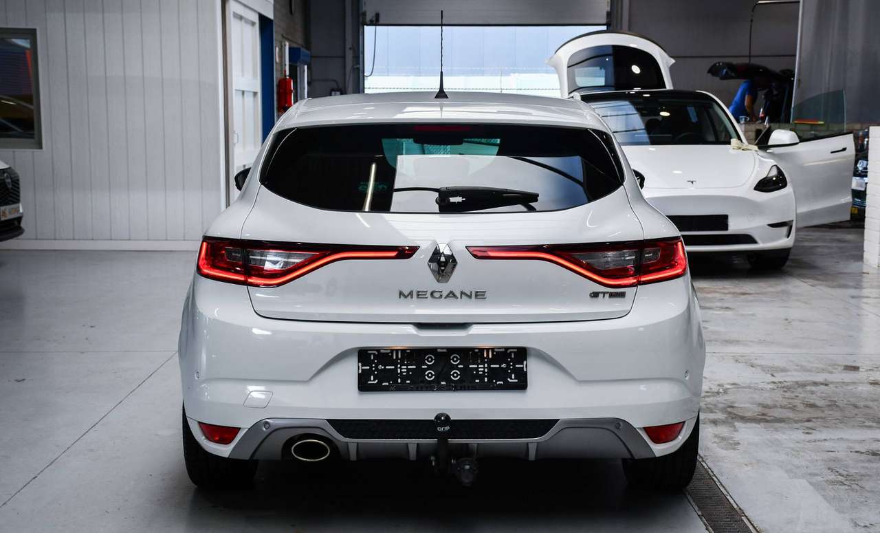 Renault Megane Megane 1.33 TCe GT-Line - NAVIGATIE / TREKHAAK / OPEN DAK / CAMERA / CAMERA / SMARTLINK / PDC / CC — foto 5 van 20