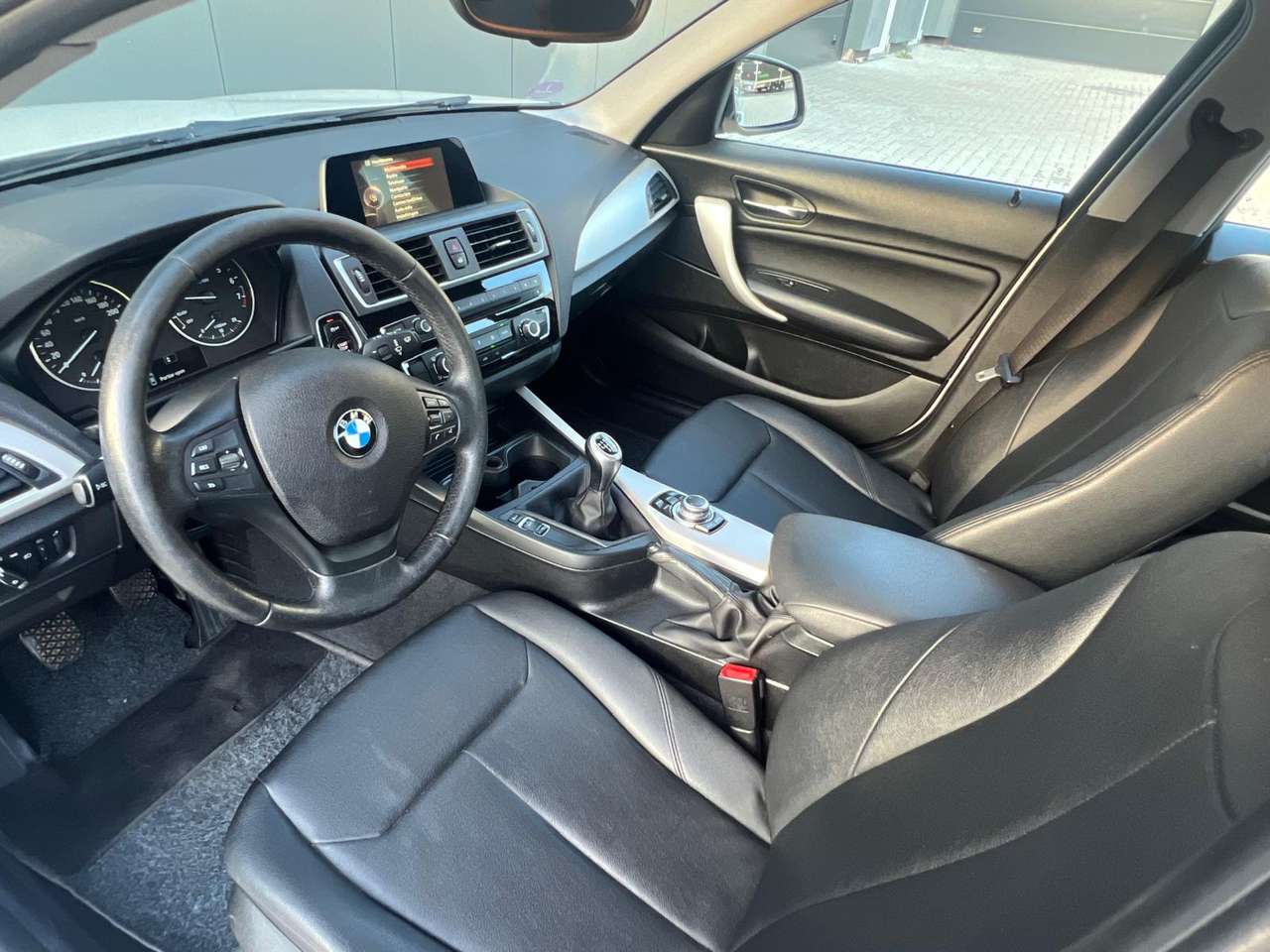 BMW 116 leder - cruise - vers onderhoud - mogelijkheid tot CarPlay — foto 11 van 25