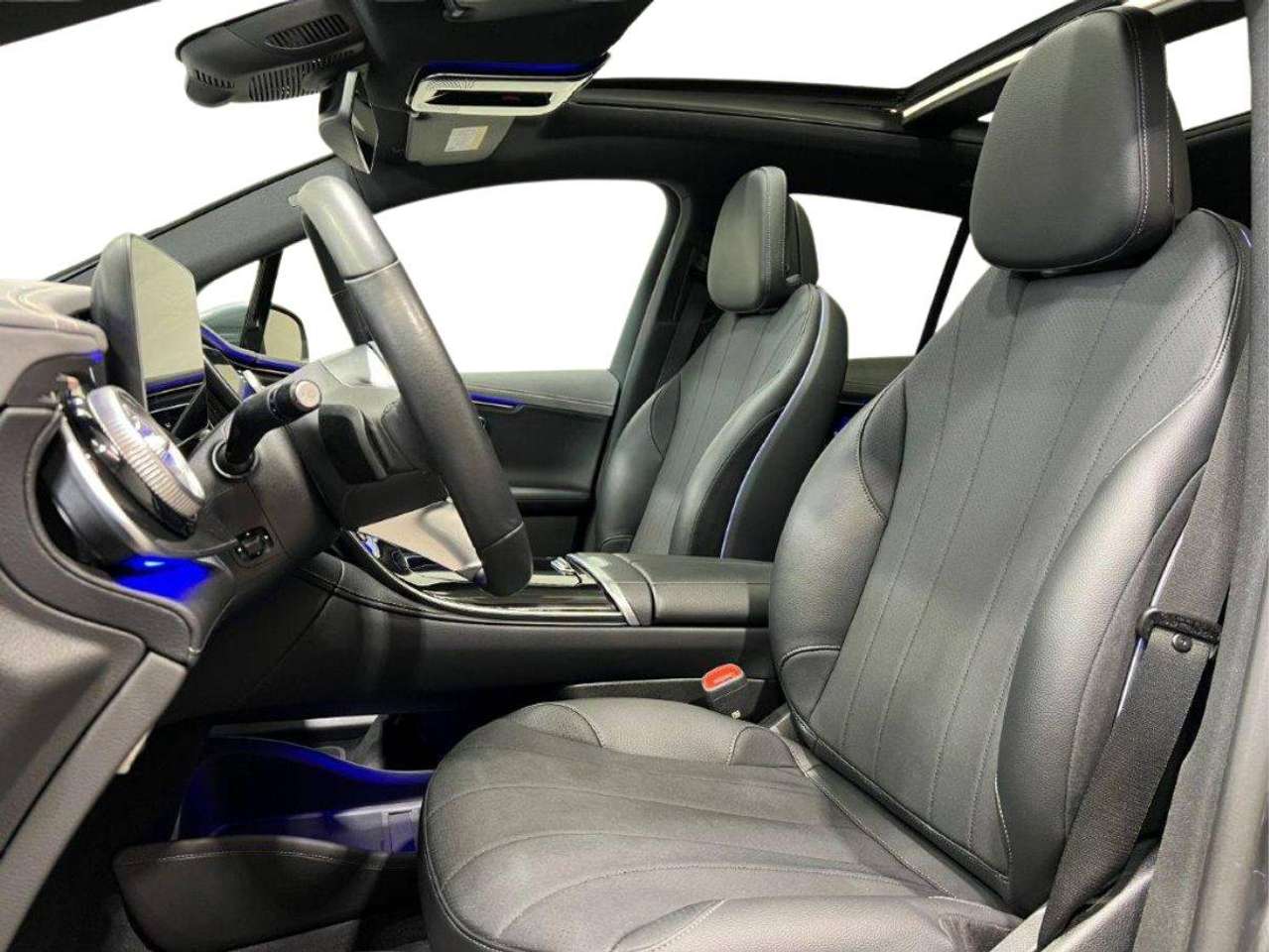 Mercedes-Benz EQE SUV Electric Art – Distronic – Panodak – Memoryseats – Trekhaak — foto 10 van 25