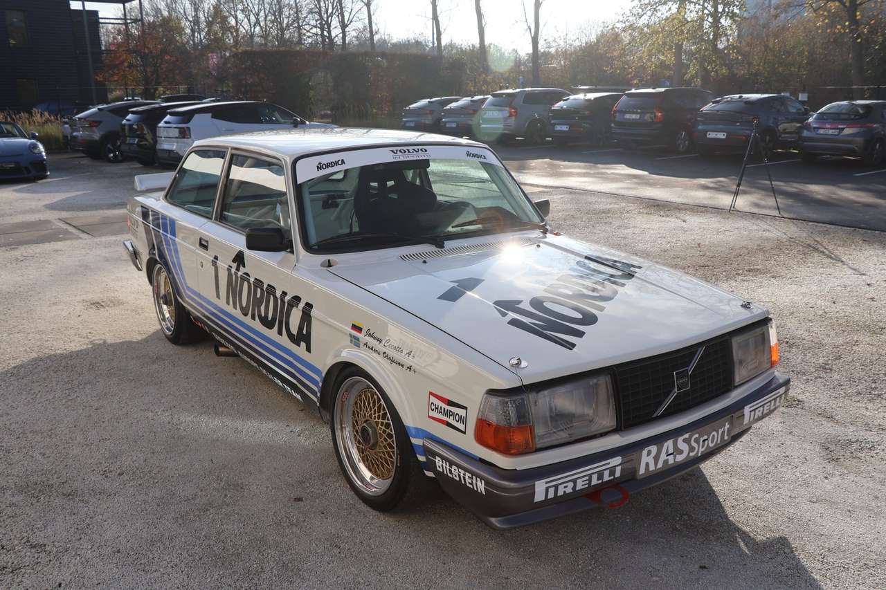 Volvo 240 240 Turbo Grp A - Brand new - FIA Homologated — foto 6 van 25