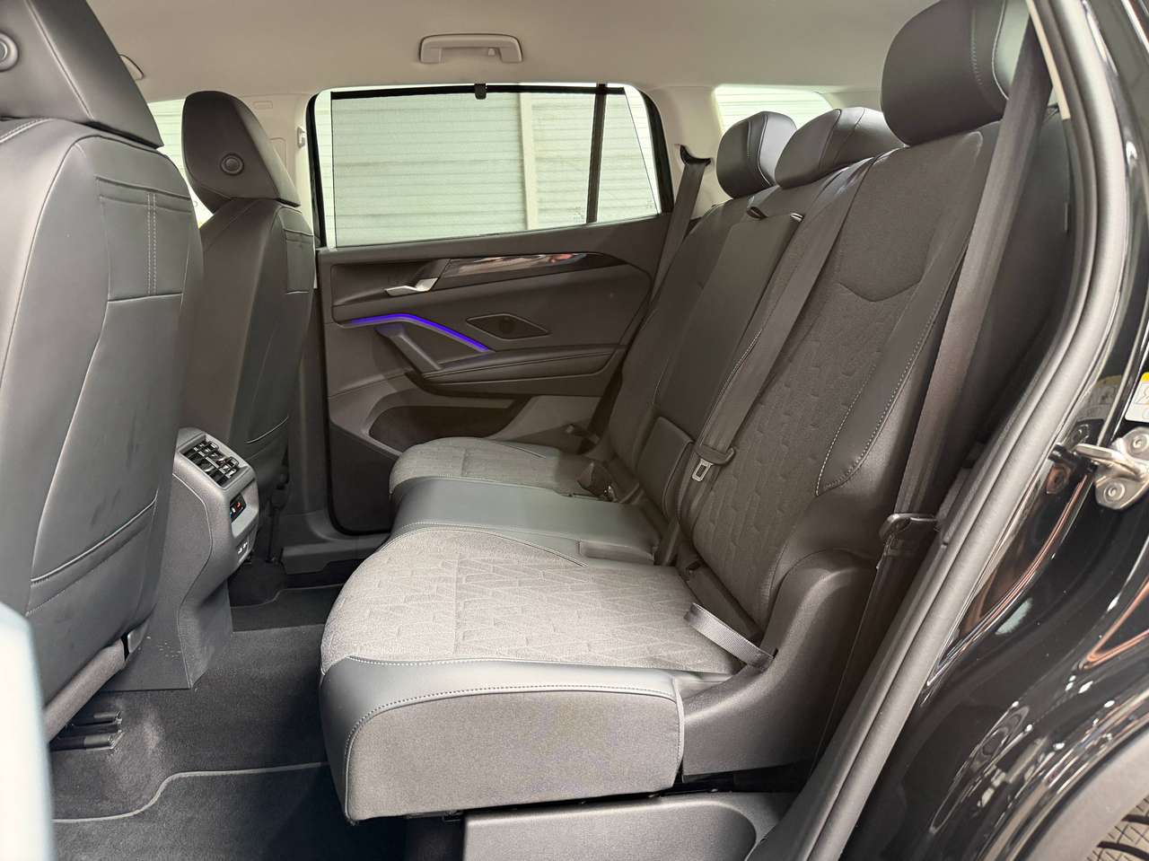 Volkswagen Tayron Tayron 1.5 eTSI ACT Life 7pl. DSG 360°CAM*TREKH*IQ LIGHT*TRAVEL ASS*BLIS*ACC*CARPLAY*DAB*NAVI*AC3ZONE — foto 15 van 25