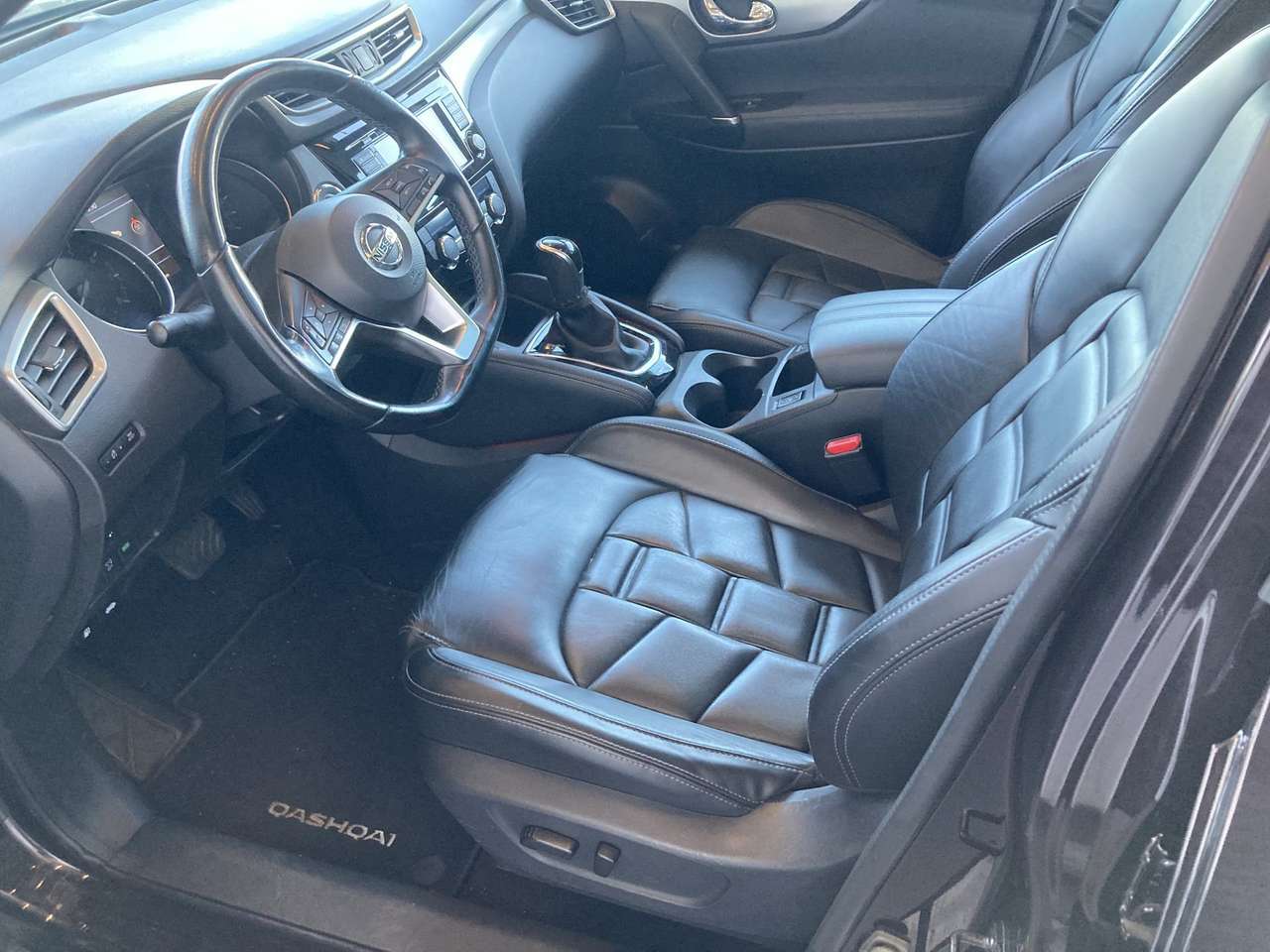 Nissan Qashqai BENZINE AUTOMAAT PANORAMISCH DAK LEDER — foto 8 van 19