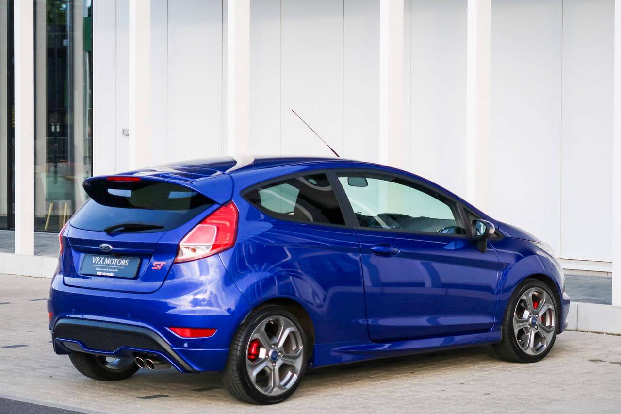 Ford Fiesta Fiesta ST 1.6 EcoBoost 182 pk / Slechts 47k km / Leder Recaro / 1j garantie — foto 7 van 23