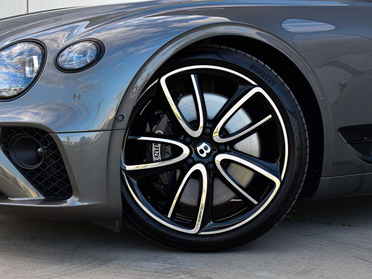 Bentley Continental GTC 4.0 V8 Mulliner - Blackline - NP: €309.996,- — foto 6 van 25