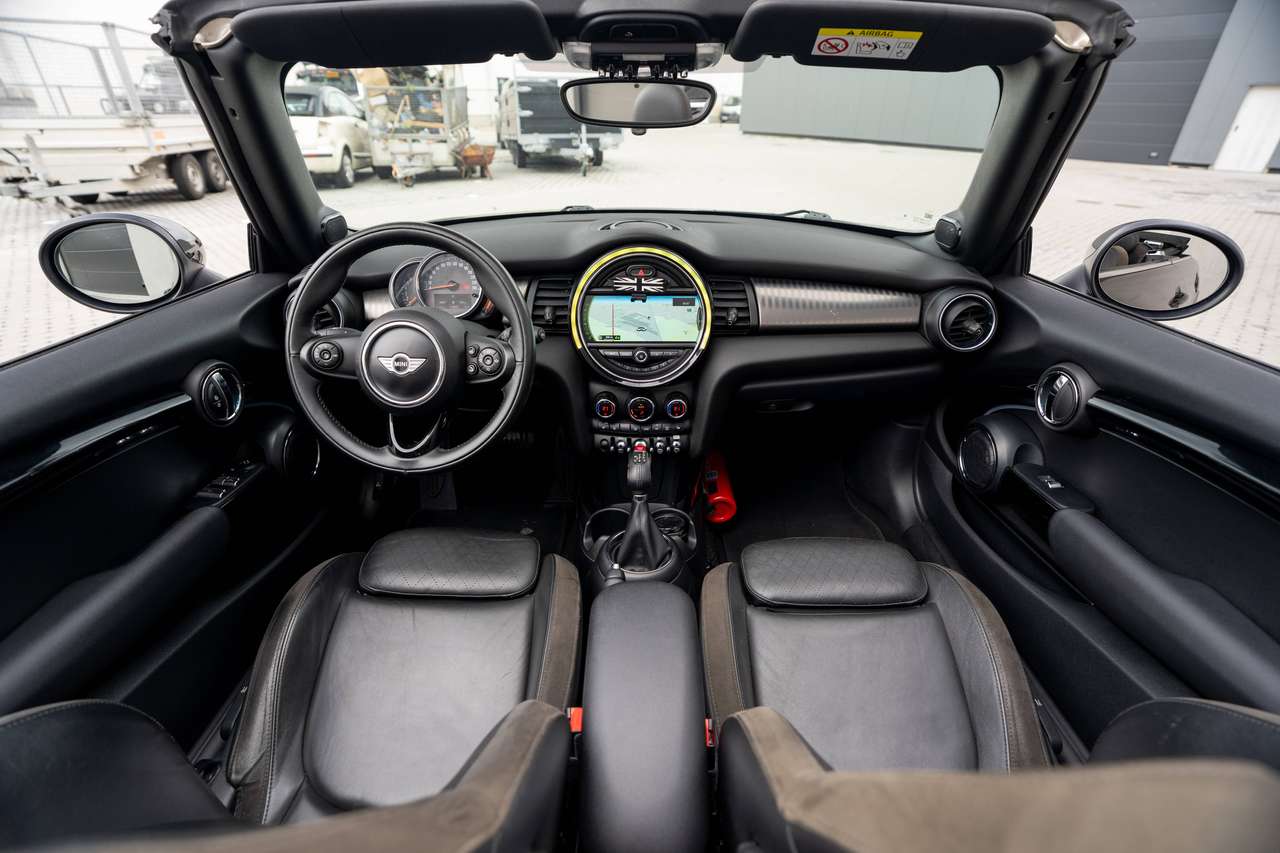 MINI Cooper S Cabrio Automaat | Leder | Harman Kardon — foto 19 van 25