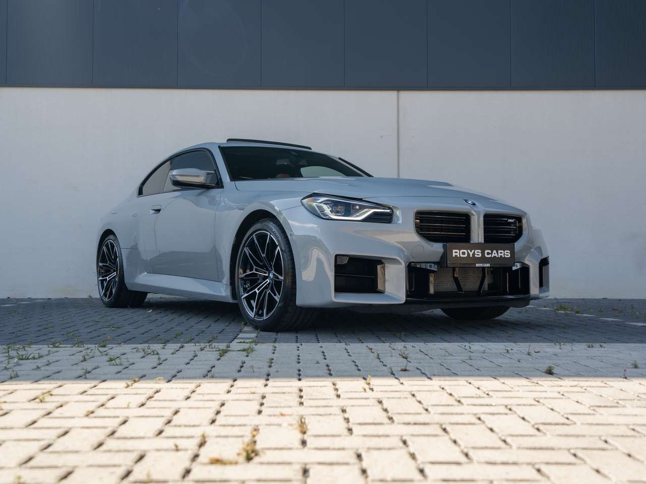 BMW M2 NEW CONDITION/PANORAMA/HEAD-UP DISPLAY/CAMERA/1ST OWNER/BELGIUM CAR — foto 2 van 25