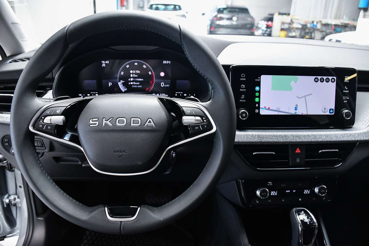Skoda Kamiq Kamiq 1.0 TSI Selection DSG - NAVI SMARTLINK / PDC — foto 15 van 18