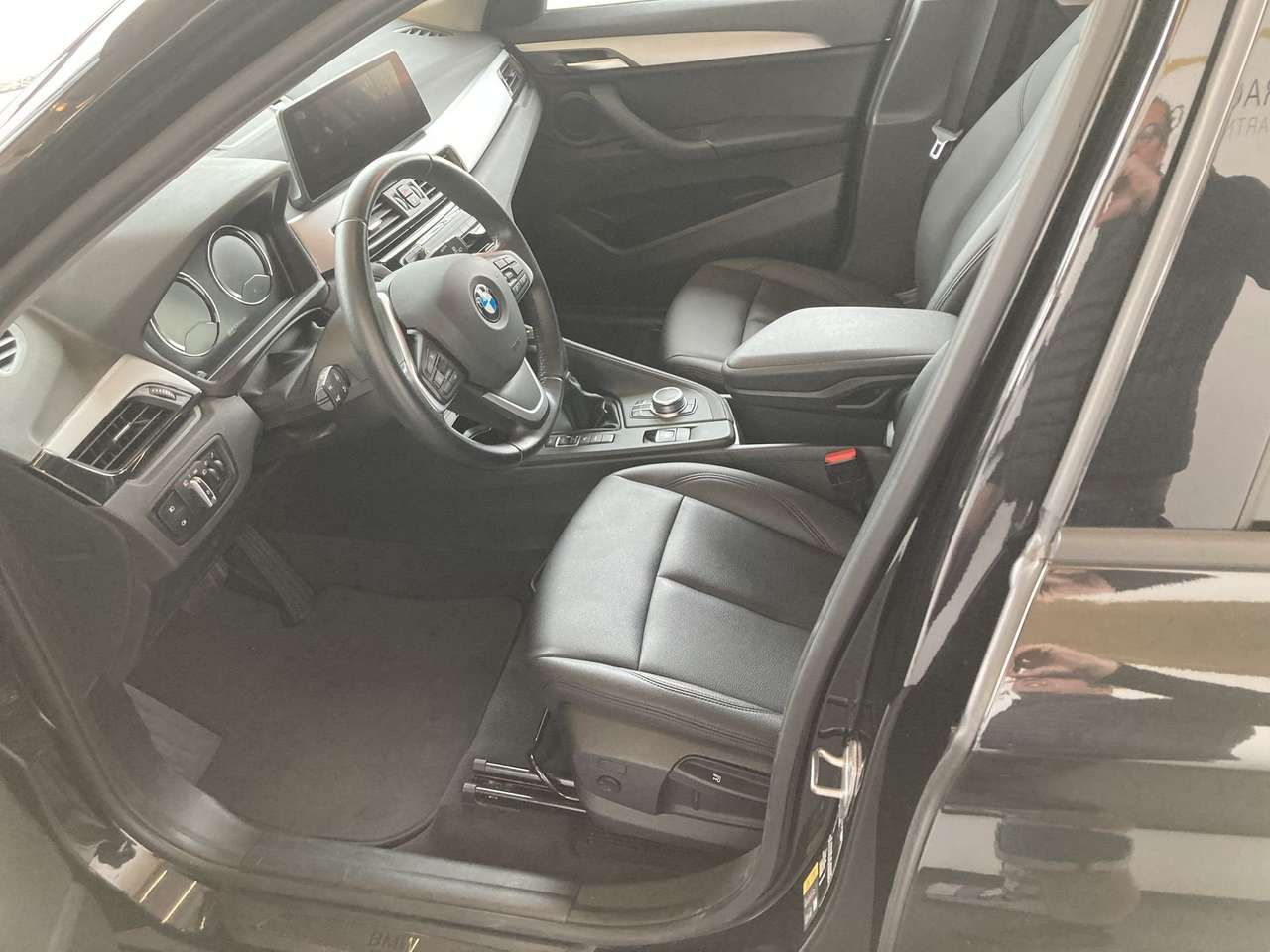 BMW X1 X DRIVE PHEV  AWD AUTOMAAT — foto 9 van 17