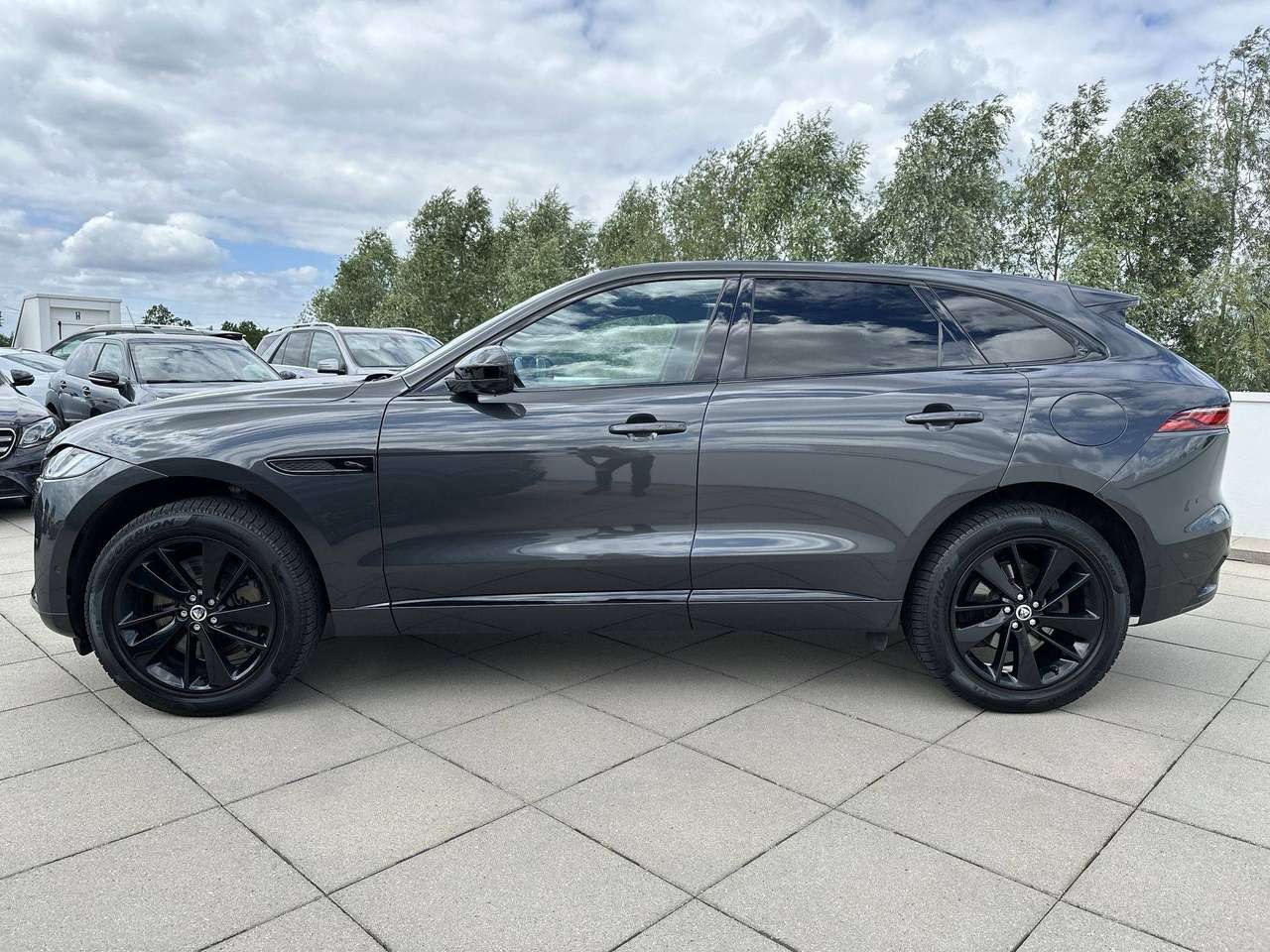 Jaguar F-Pace F-Pace PHEV 2.0 T AWD P400e R-Dynamic HSE — foto 4 van 19