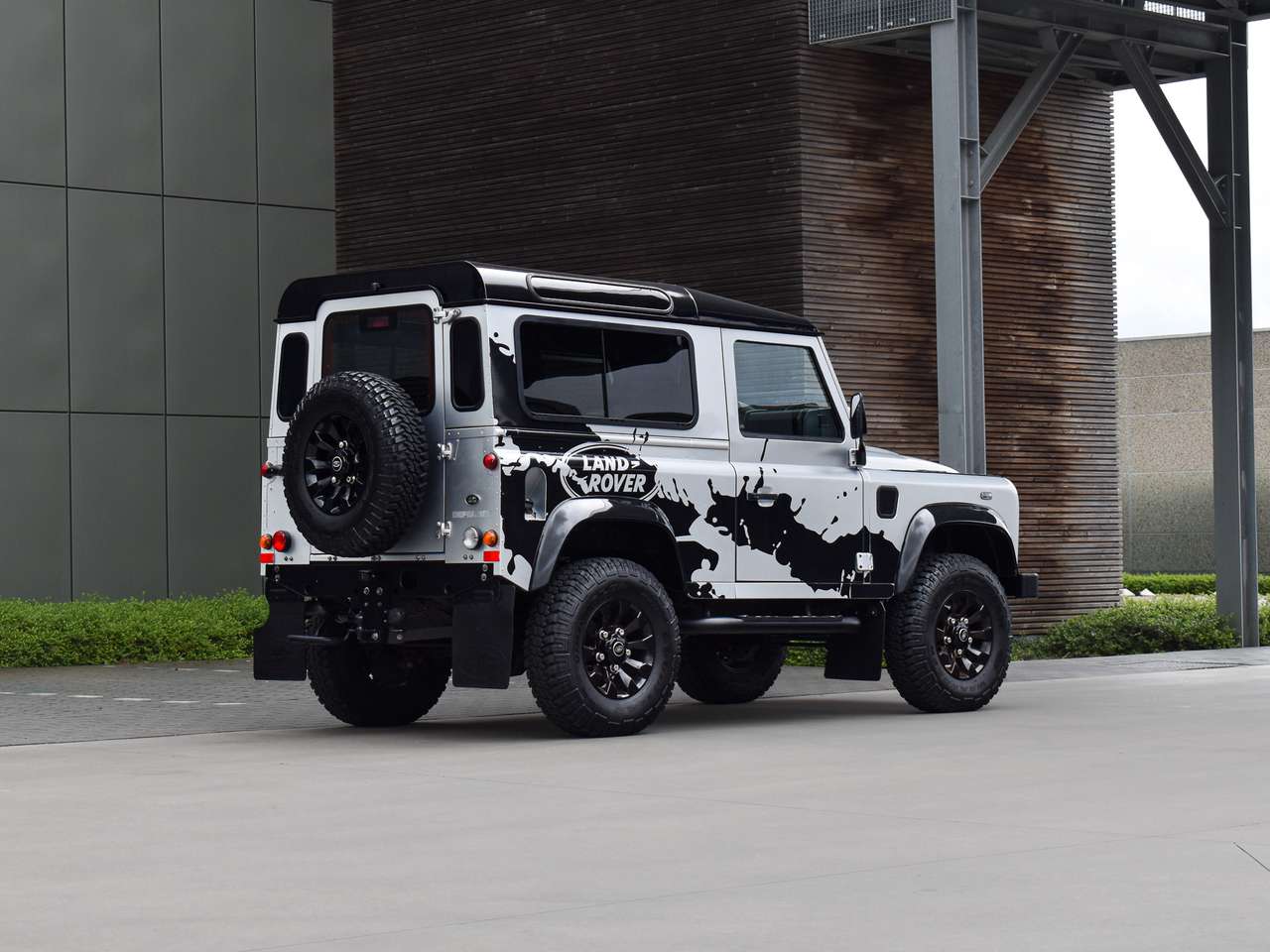 Land Rover Defender 90  2.2TD4 - "Eastnor Edition" — foto 5 van 25