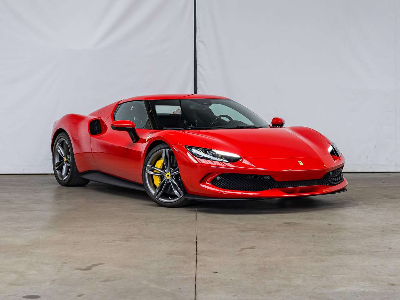 Ferrari 296 GTB FULL PPF|FREE FERRARI SERVICE UNTIL 2029|FRONT LIFT|CARBON STEERING WHEEL|CARBON DETAILS|CAMERA|ELECTRIC-SEATS|LA| — foto 5 van 25