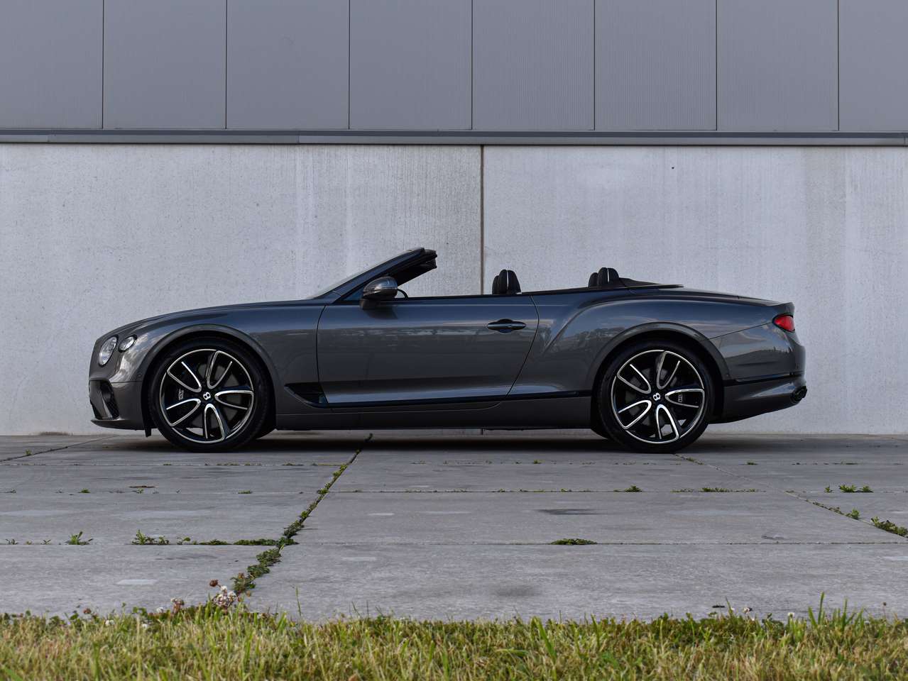 Bentley Continental GTC 4.0 V8 Mulliner - Blackline - NP: €309.996,- — foto 9 van 25