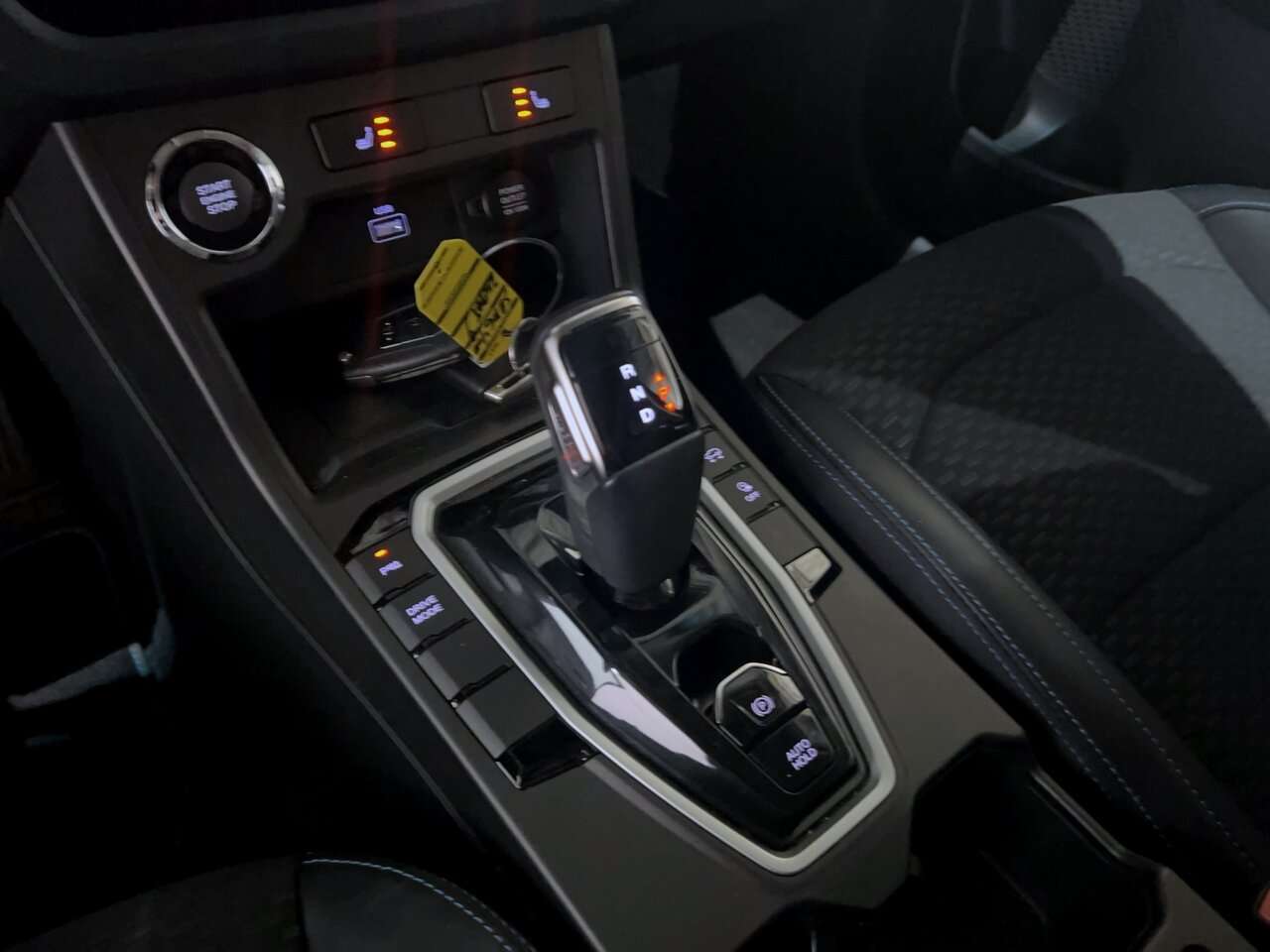 SsangYong Korando e-Motion/Titanium/Navi/Leder/Camera — foto 12 van 22