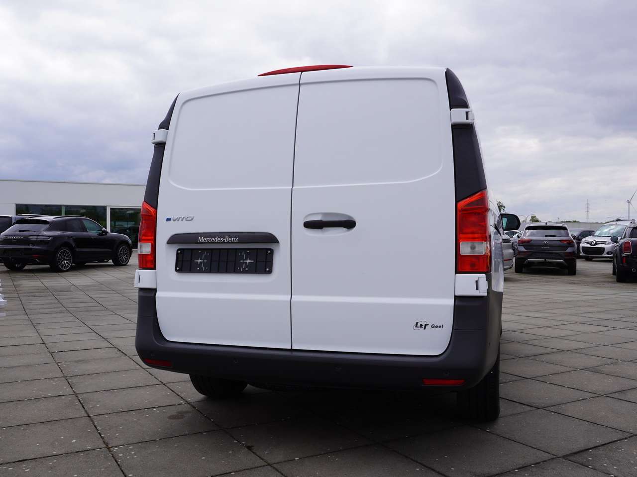 Mercedes-Benz Vito e Vito/NieuwPrijs 32.946€ excl/navi/parktronic — foto 4 van 13