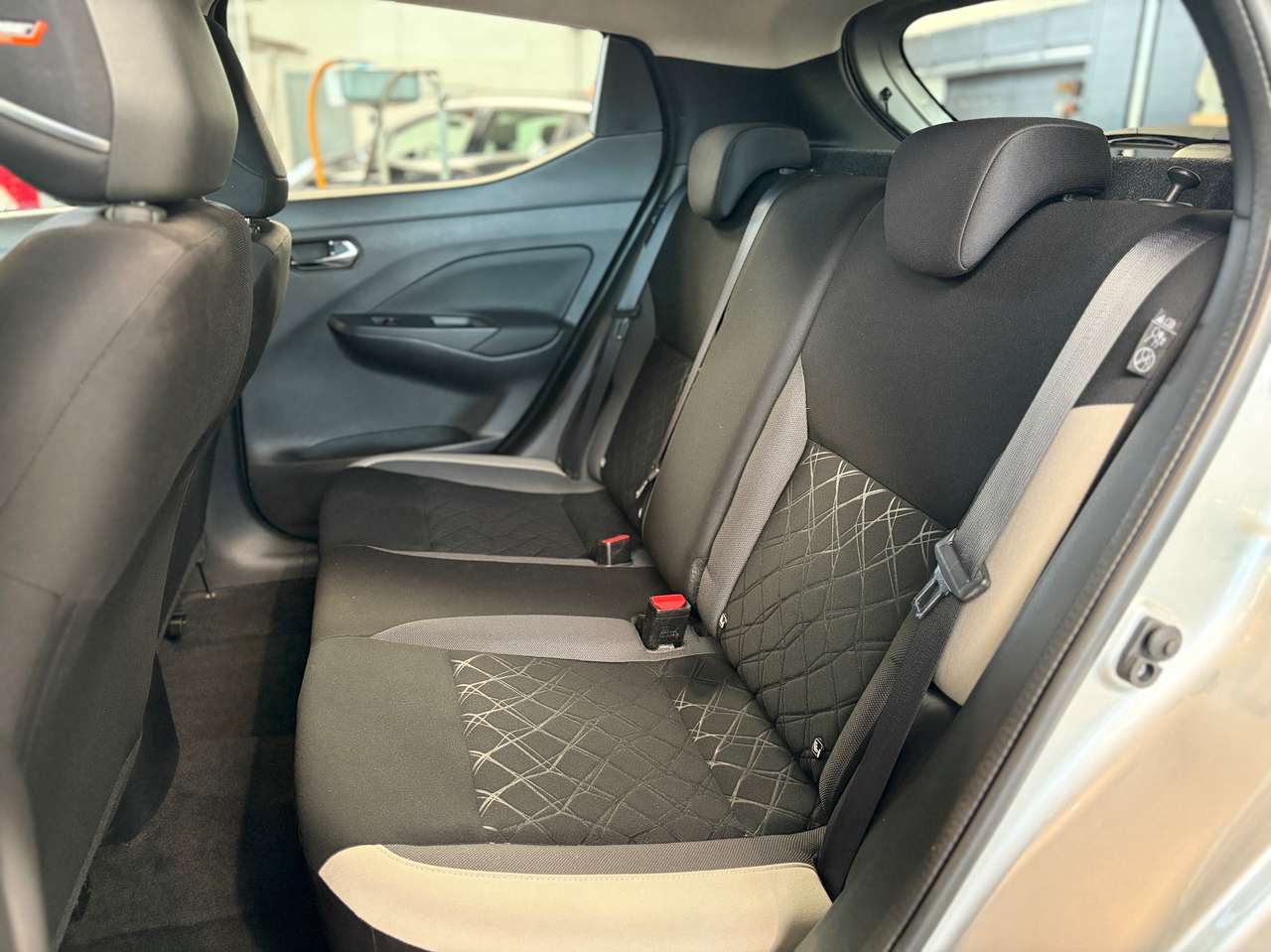 Nissan Micra 0.9 IG-T N-Design — foto 7 van 19
