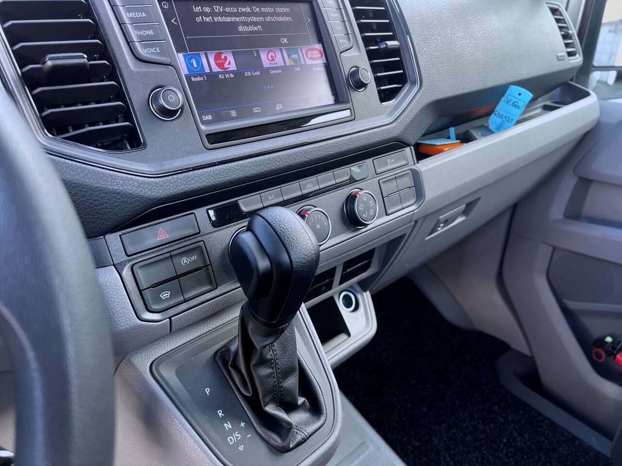 Volkswagen Crafter Automaat/Led/Luchtvering/5500kg/Winch/Trekhaak ... — foto 6 van 15