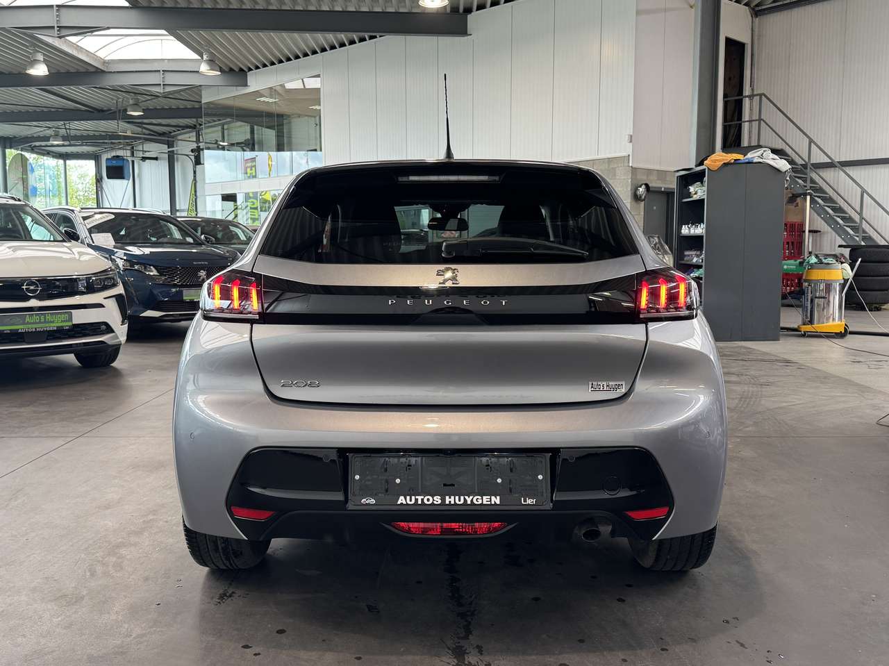 Peugeot 208 1.2i PureTech — foto 4 van 15
