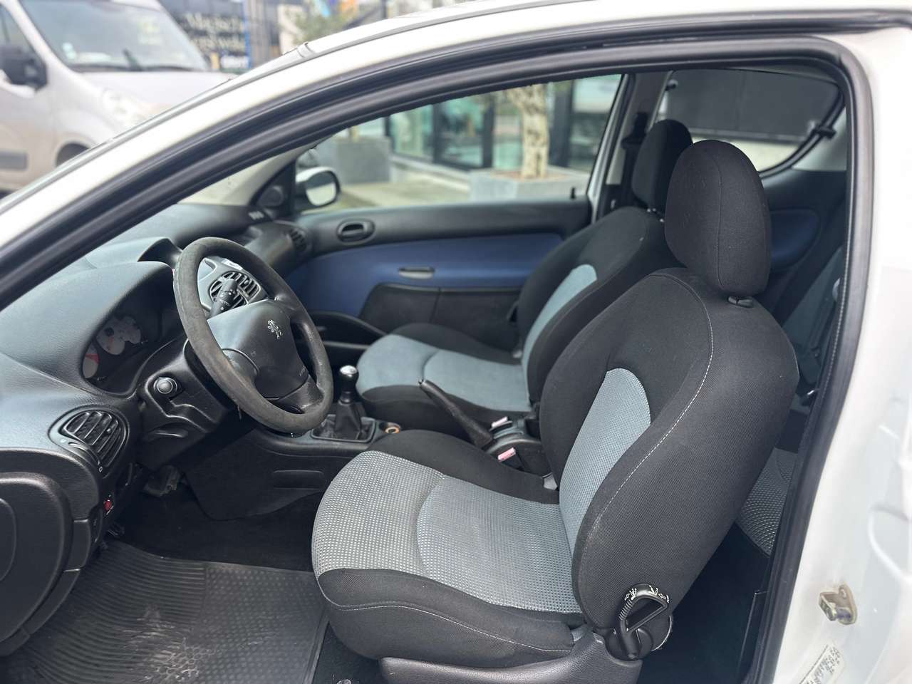 Peugeot 206 1.4 i Benzine 75pk 1 er prop 67000km — foto 7 van 10