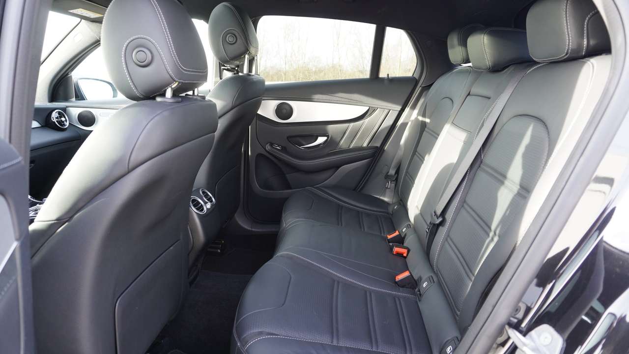 Mercedes-Benz GLC 63 AMG 4M/RIJASSIST/PANODAK/LUCHTVER/COMAND ONLINE/TREKH — foto 19 van 19