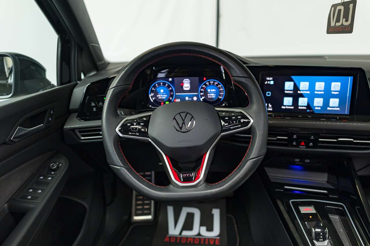Volkswagen Golf GTI CLUBSPORT|AKRAPOVIC|PANO|IQLIGHTS|ALCANTARA|HEATEDSEATS|KEYLESS|ACC|LA|GARANTIE| — foto 21 van 25