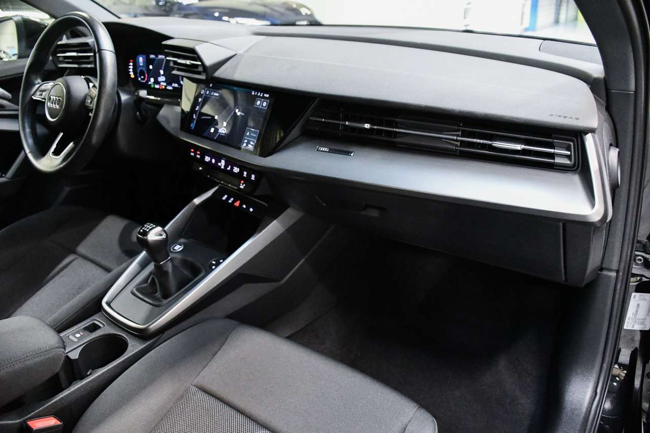 Audi A3 A3 30 TFSI Sedan advanced - NAVI / SMARTLINK / ACC — foto 7 van 19