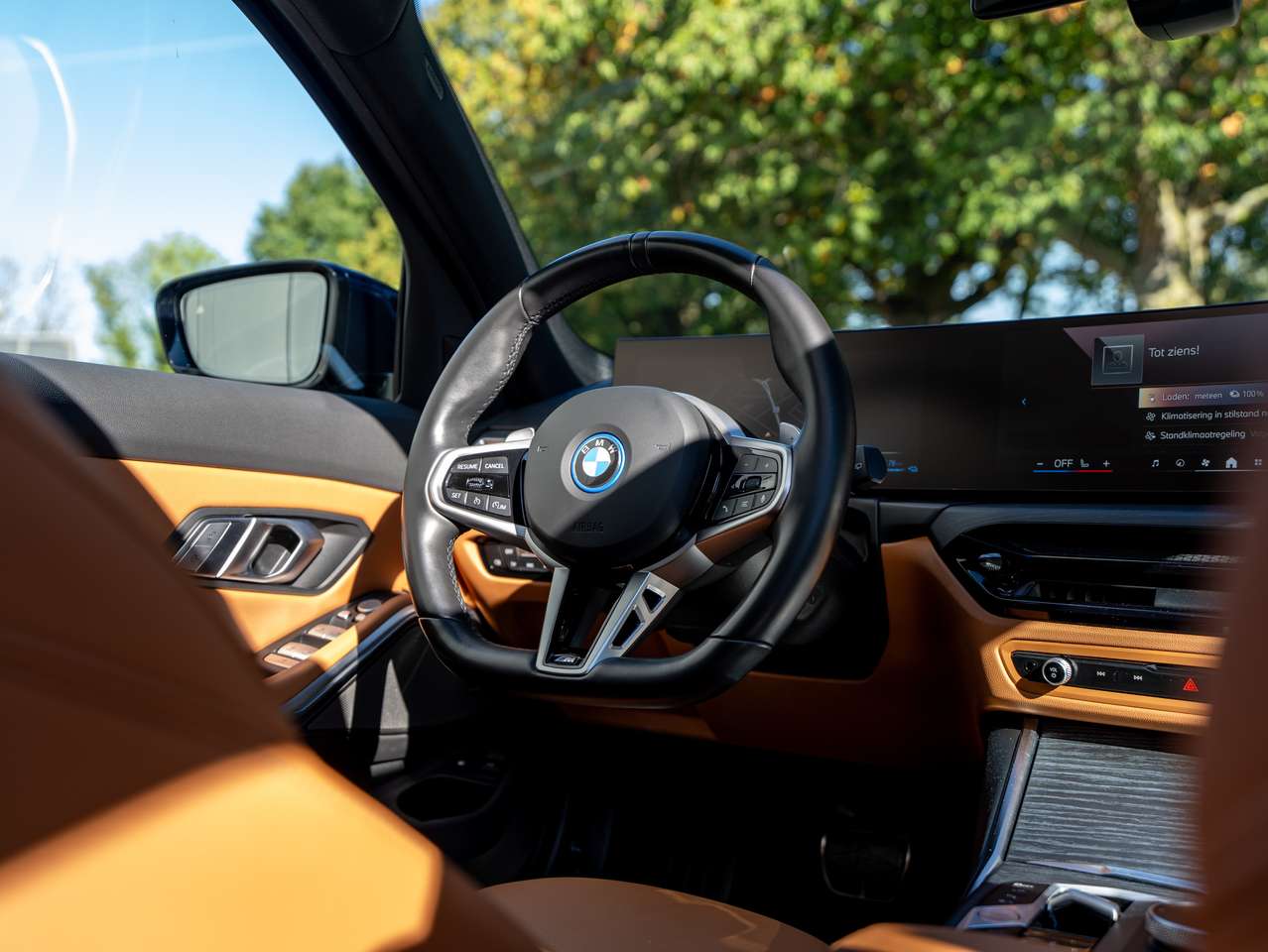 BMW 330 Touring 330e PHEV M-Sport Pro/Full PPF/Panorama/Head-up/360 Camera/Laser koplampen/Tanzanit individual/Zetelverwarming — foto 15 van 25