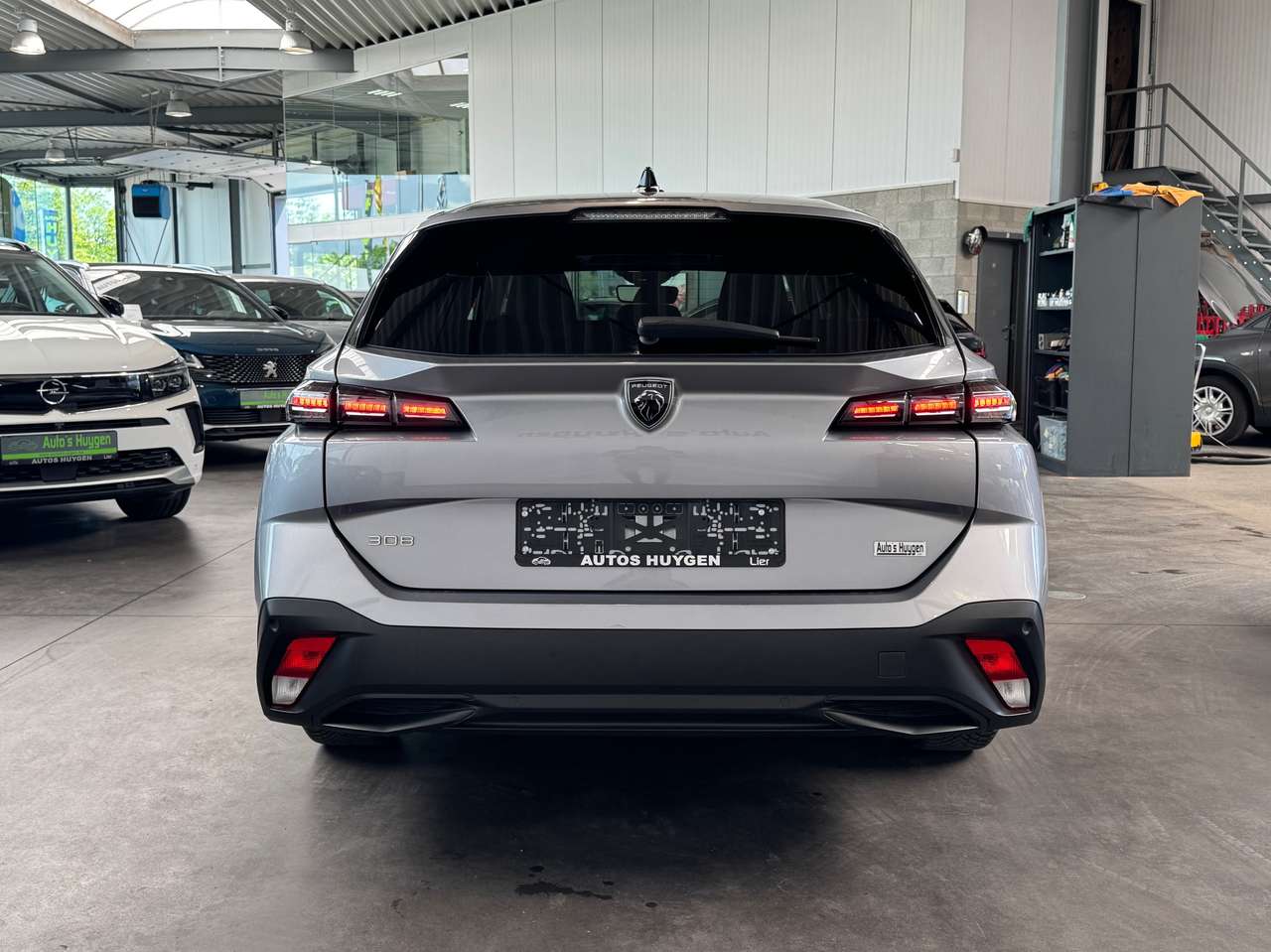 Peugeot 308 SW 1.2 PureTech Active Pack — foto 4 van 15