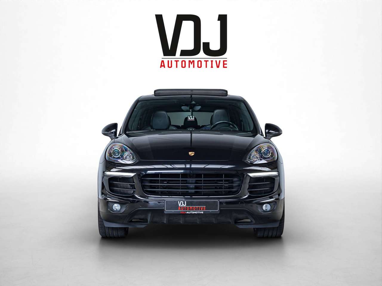 Porsche Cayenne PLATINUM EDITION|LUCHTGEVEERD|BOSE SOUND SYSTEM|PANO|CAMERA|WEGKLAPBARE TREKHAAK|SPORTCHRONO|LA|CC| — foto 2 van 25
