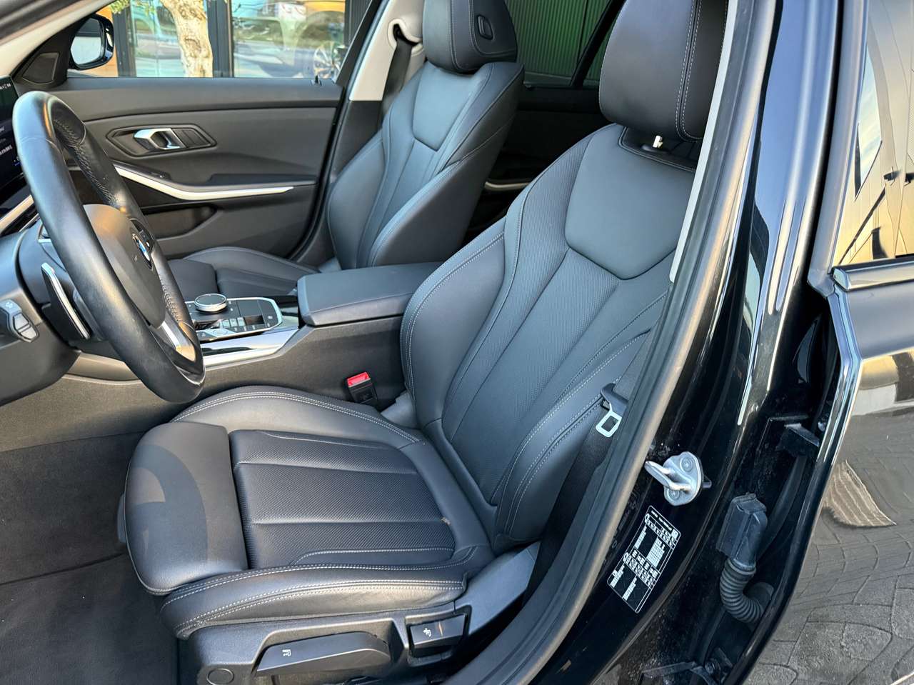 BMW 318 iA Break Sport Panorama Sport seats Led M-Alu 72000km — foto 10 van 19