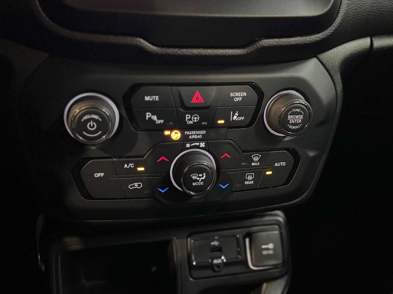 Jeep Renegade 1.0 T3 Limited — foto 15 van 17