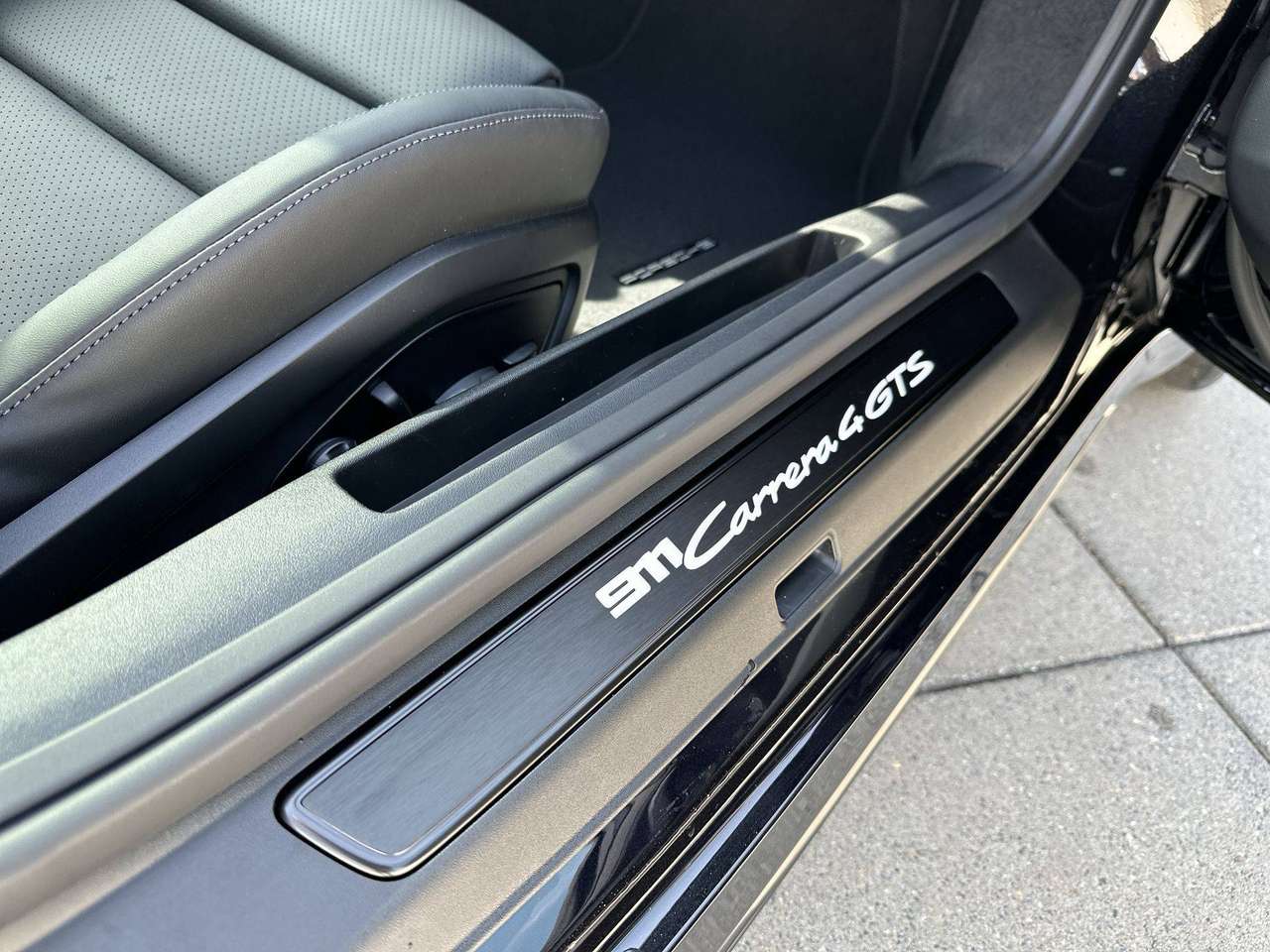 Porsche 992 4 GTS Schuifdak Exterieurpakket zwart Lift vooras — foto 11 van 16