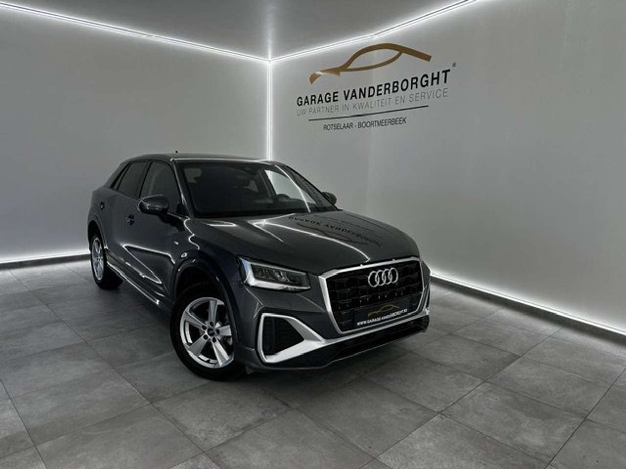 Audi Q2 S-LINE BENZINE AUTOMAAT 21000KM!!!!!