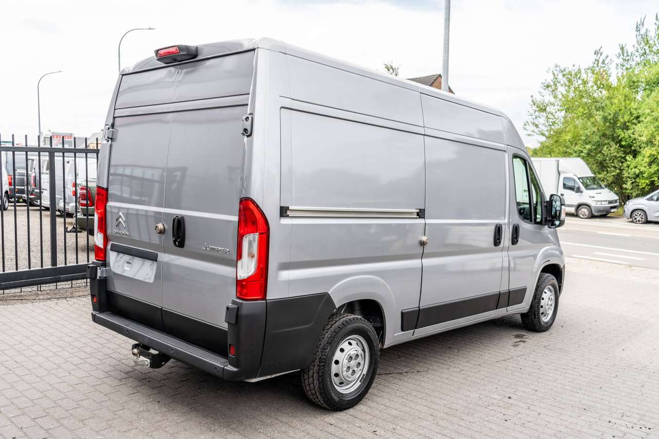 Citroen Jumper 2.2D L2H2 - Camera / Trekhaak — foto 3 van 15