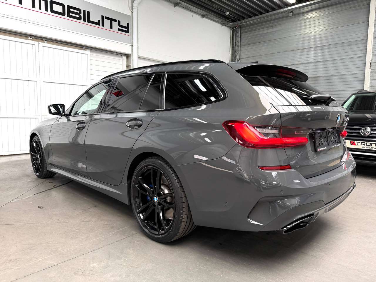 BMW 340 Touring M340d xDrive LICHTE VRACHT*M-SEATS*ACC*LASER*HEADUP*HARMANKARDON*360CAMERA — foto 8 van 25