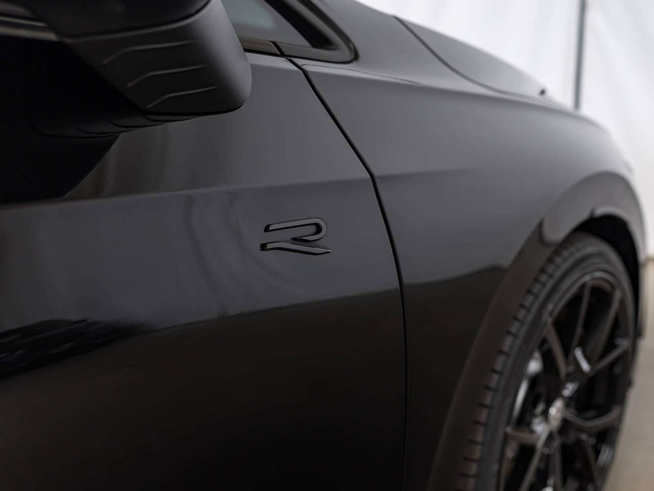 Volkswagen Golf R 4-MOTION|BLACK EDITION|AKRAPOVIC|PANO|ALCANTARA|ZETELVERW.|SFEERVERL.|IQLIGHTS|GARANTIE|ACC|LA|CAMERA| — foto 6 van 25