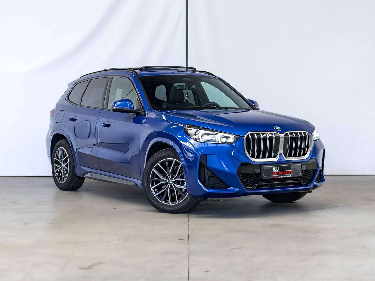 BMW X1 sDrive18i|M-SPORT|PANO|KEYLESS|ADAPTIVE LED|CAMERA|STOELVER.|CC|LA|GARANTIE| — foto 2 van 25